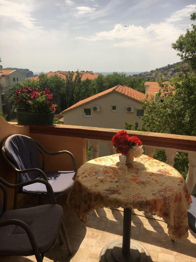 Sunny Villa Apartments Будва Экстерьер фото
